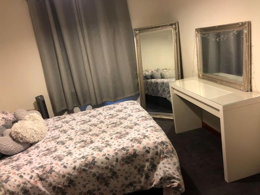 Nevis Apartment Located In Fort William Centre Bagian luar foto